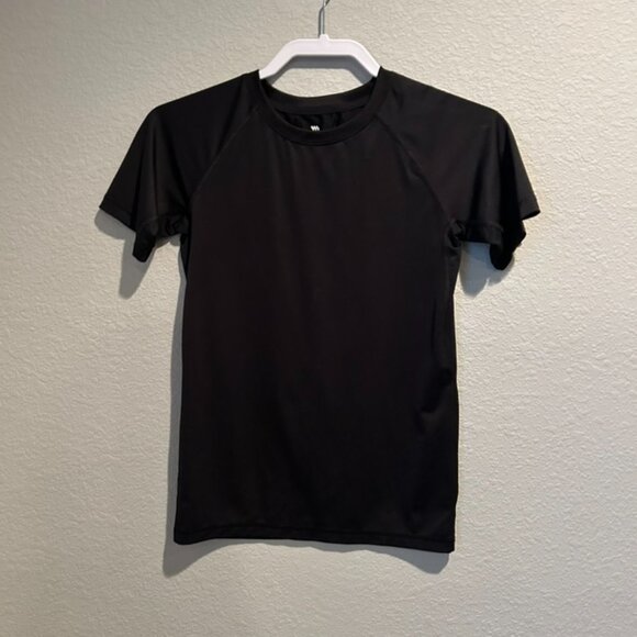 All in Motion Black T-Shirt Large 12-14 - Picture 1 of 4